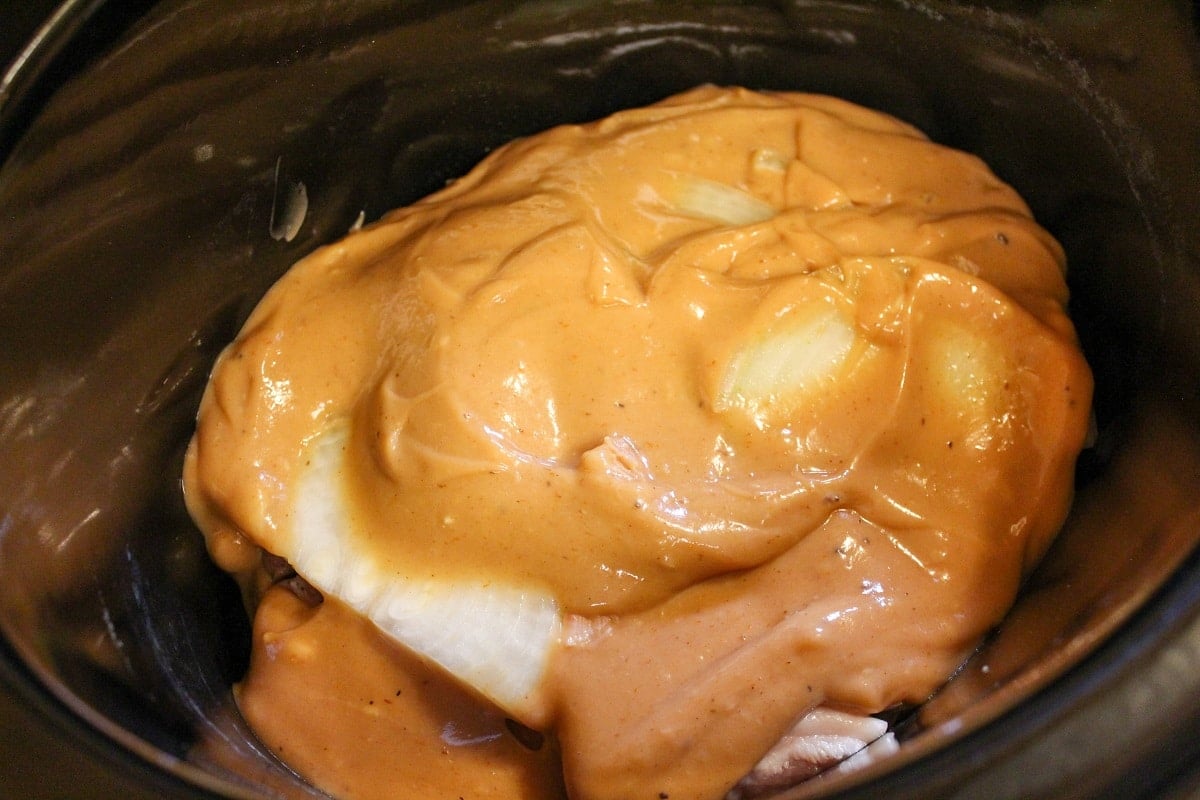 uncooked slow cooker saucy pork chops