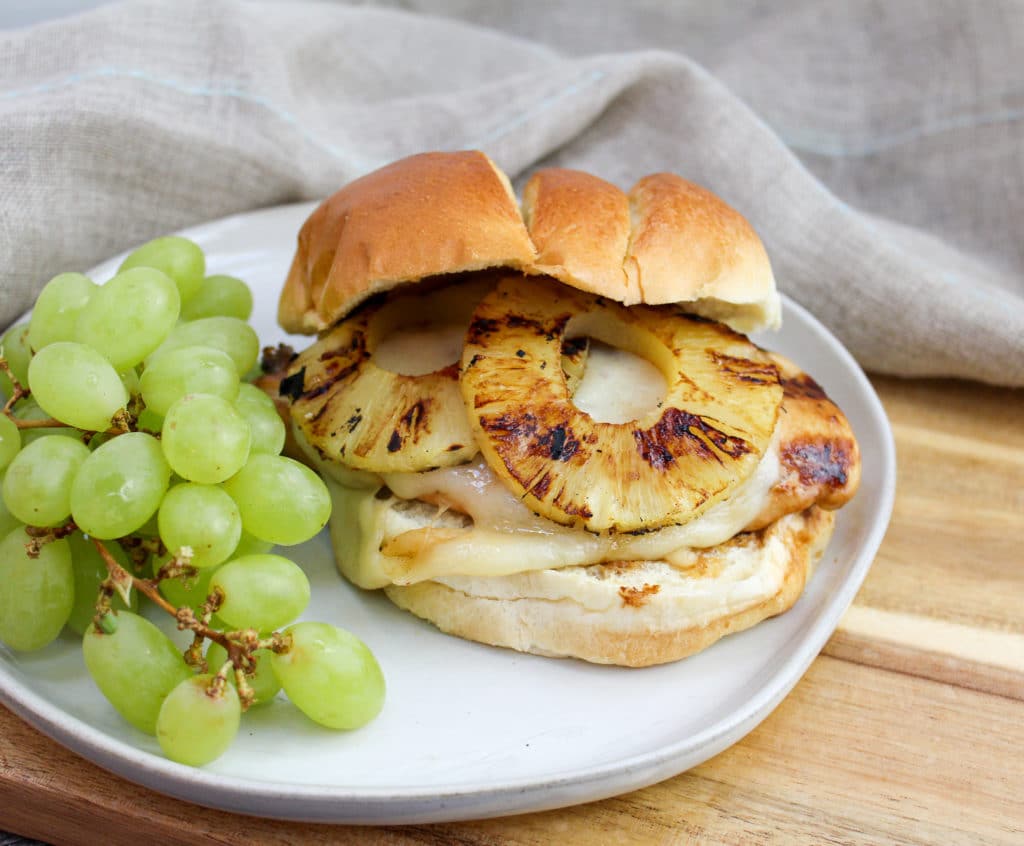 chicken sandwich on a plate