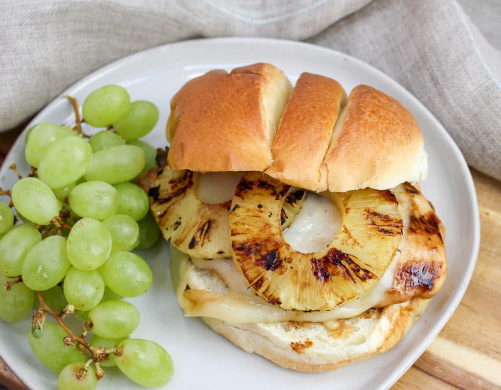 chicken sandwich on a plate
