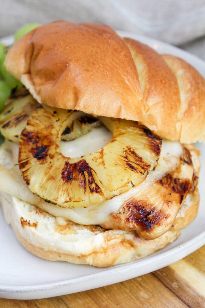 chicken sandwich on a plate