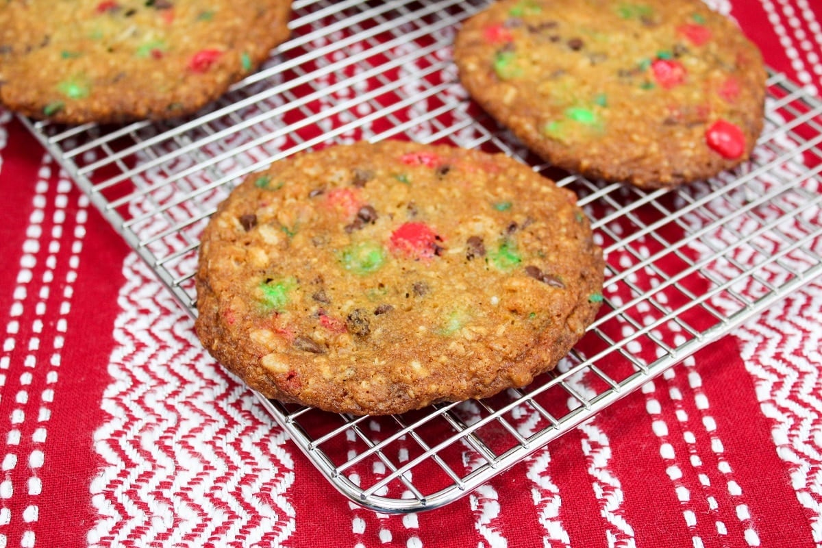 cookies on cooling rack