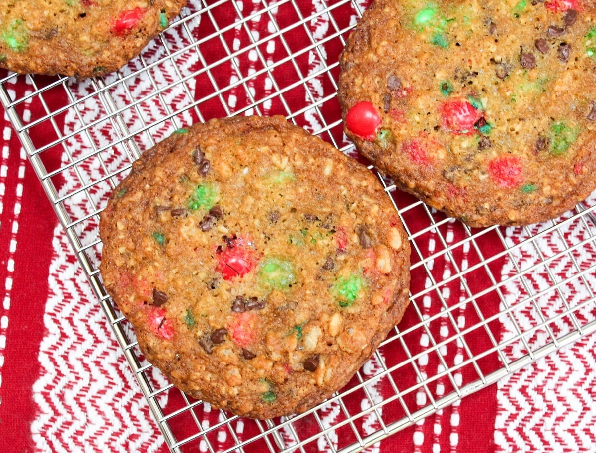 cookies on cooling rack