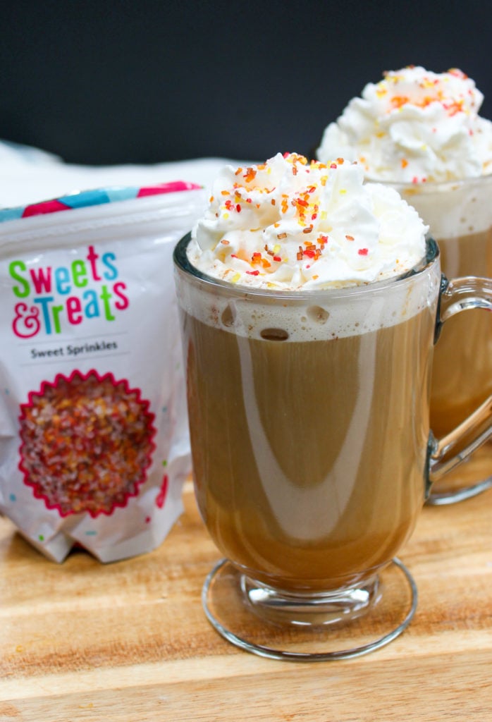 pumpkin latte in mugs