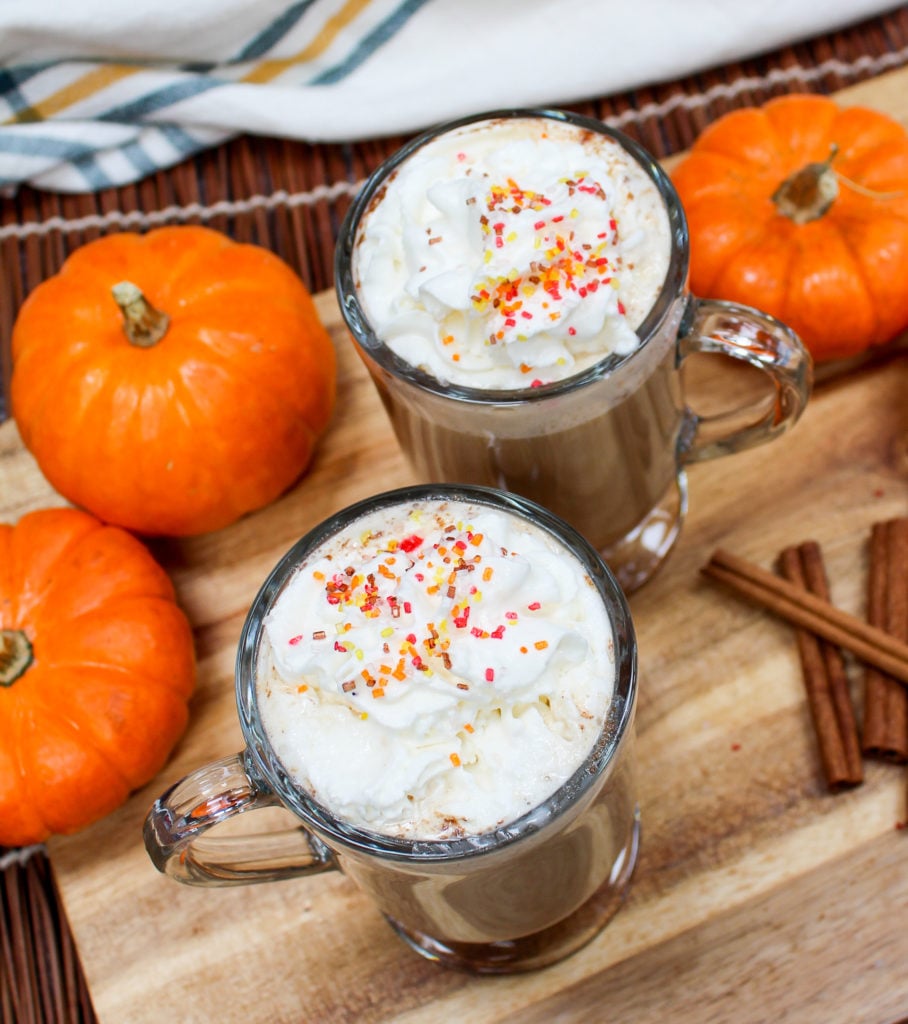 pumpkin latte in mugs