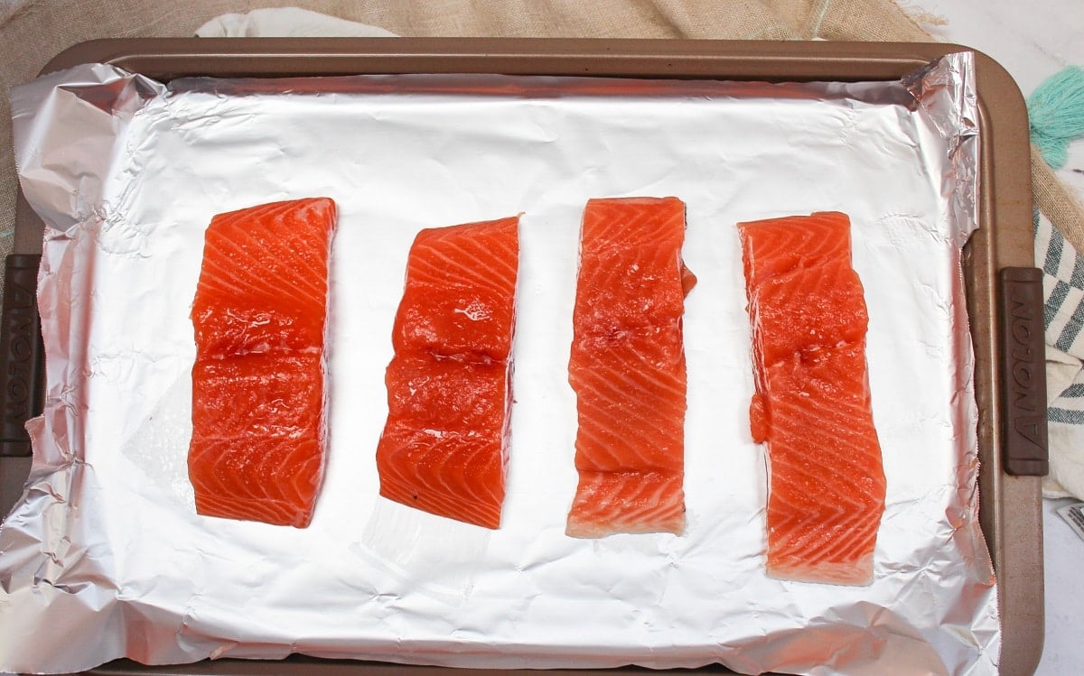 raw salmon pieces
