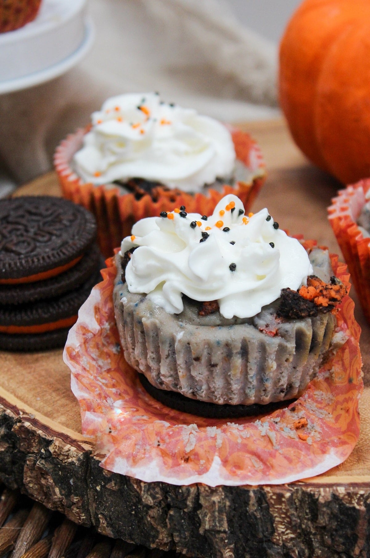 Mini Halloween Oreo Cheesecakes
